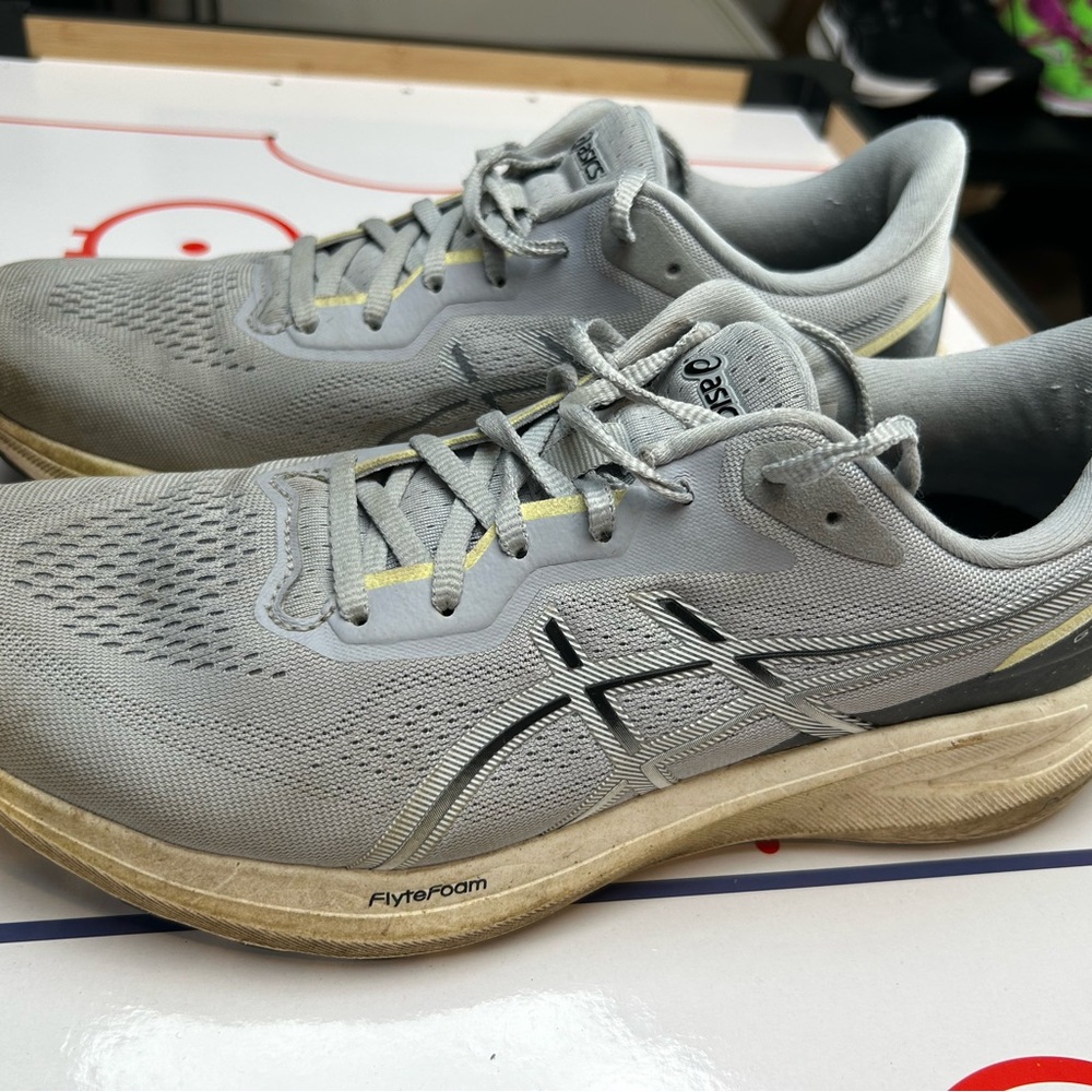 ASICS GT-1000 13 Piedmont 1011B858 Color Grey And Black Size 9‎